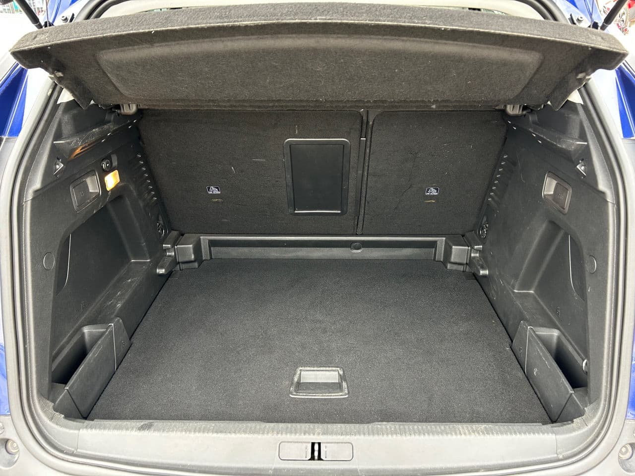 Peugeot 3008 2018 — Миниатюра 16