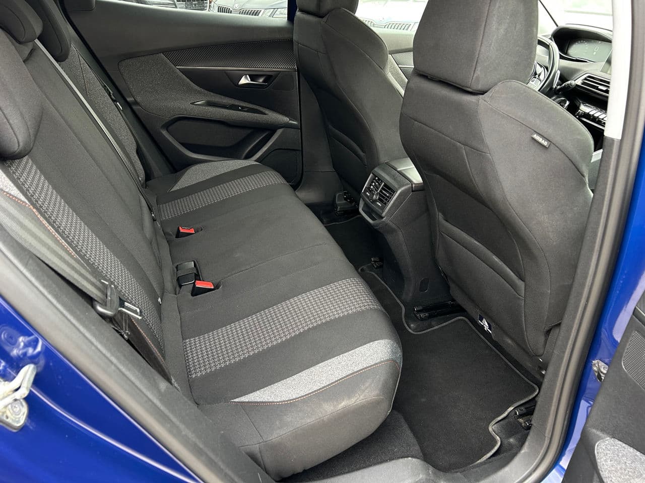 Peugeot 3008 2018 — Миниатюра 15