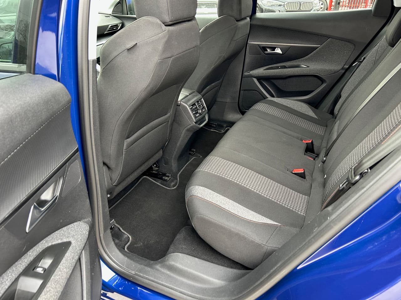 Peugeot 3008 2018 — Миниатюра 14
