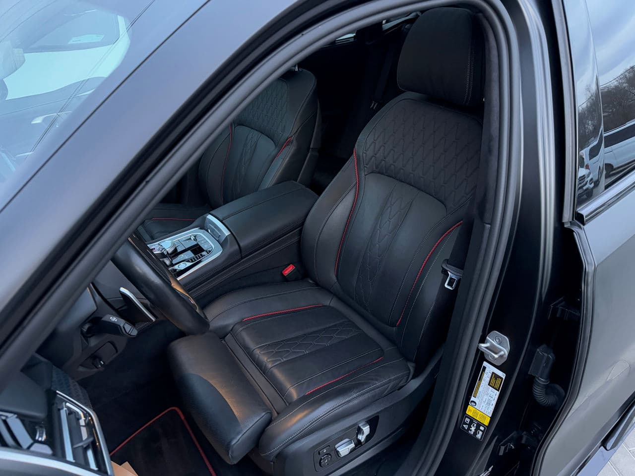 BMW X6 4.0i 2022 — Миниатюра 10