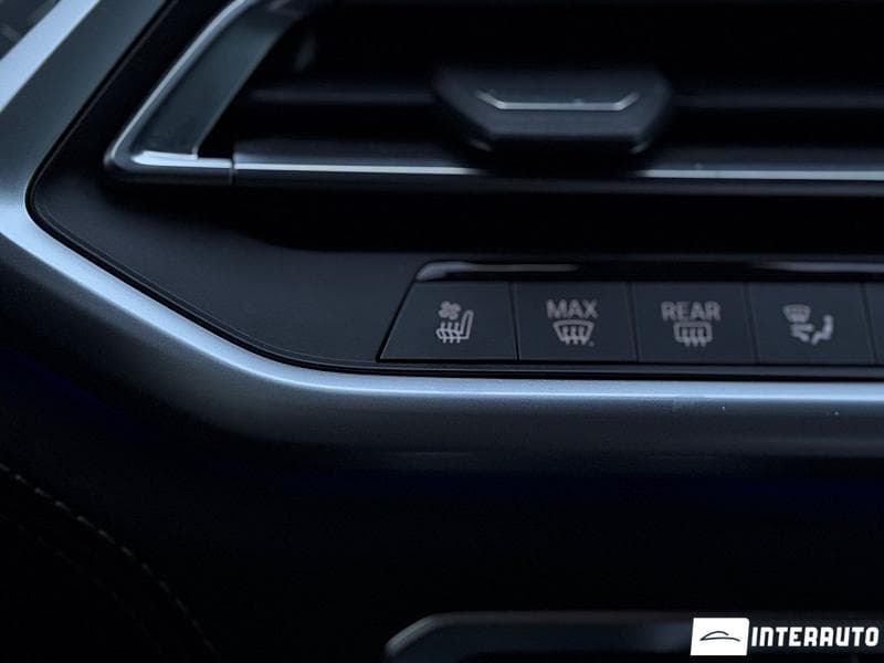 BMW X6 4.0i 2022 — Миниатюра 25