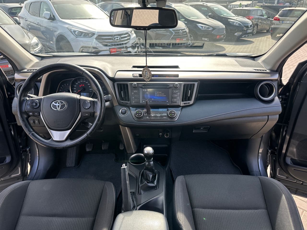 Toyota Rav-4 2015 — Миниатюра 6