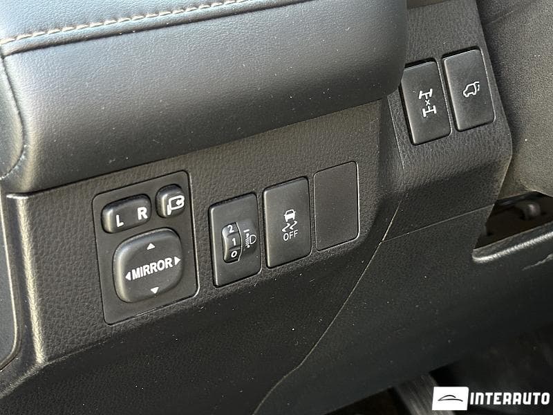Toyota Rav-4 2015 — Миниатюра 20