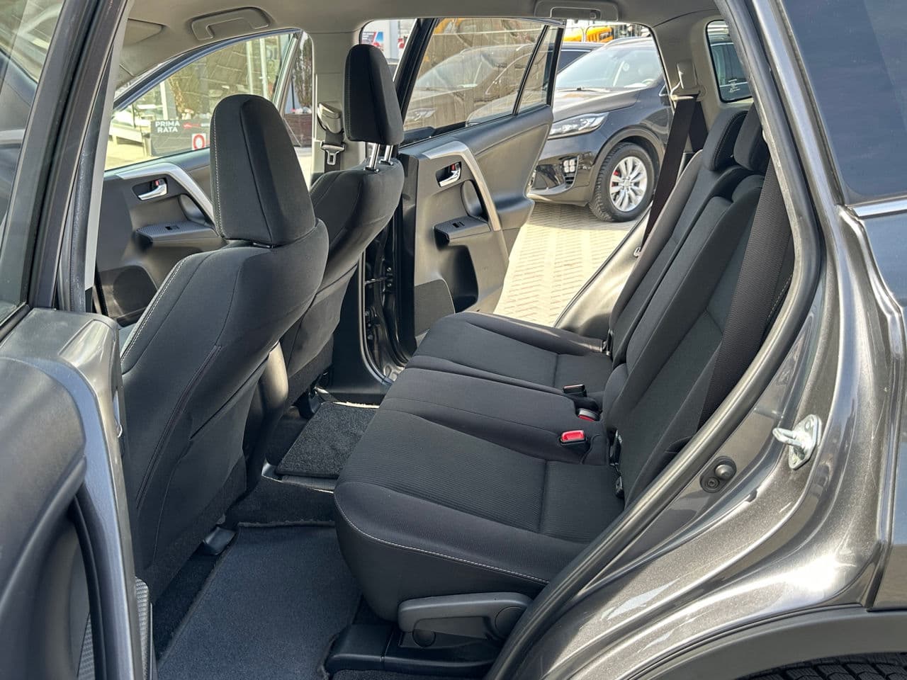 Toyota Rav-4 2015 — Миниатюра 14