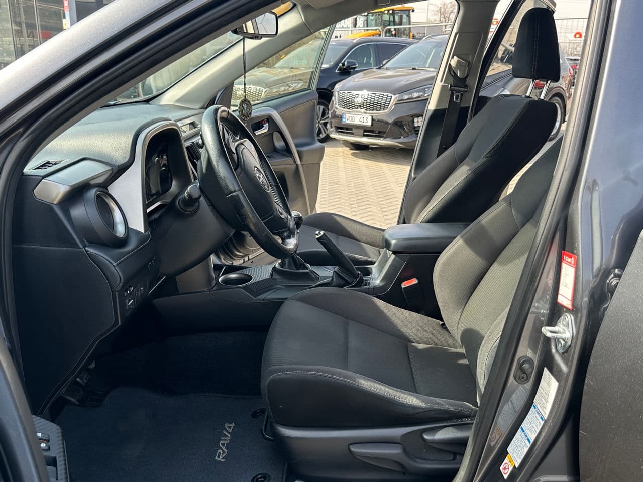 Toyota Rav-4 2015 — Миниатюра 5