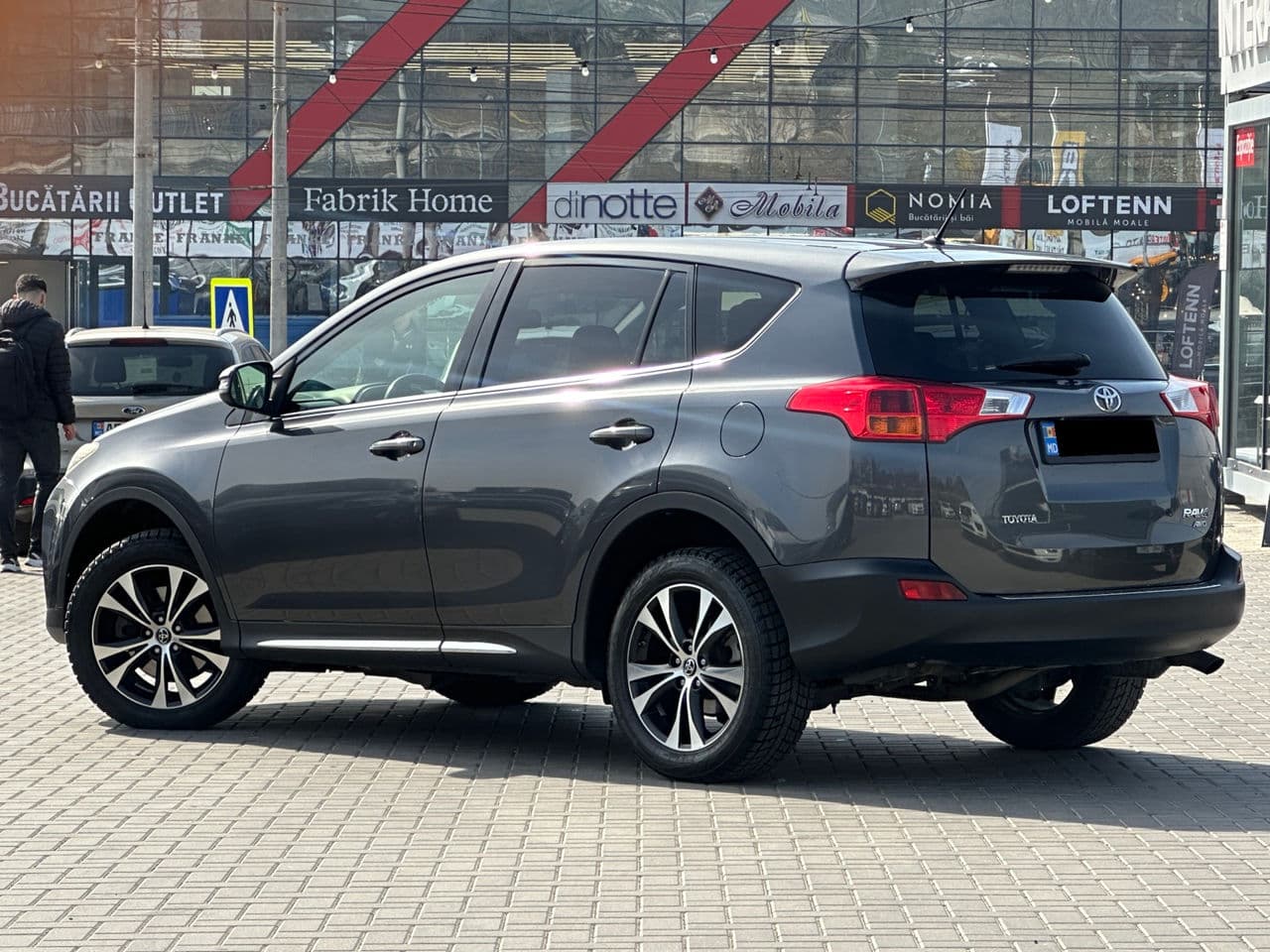 Toyota Rav-4 2015 — Миниатюра 4