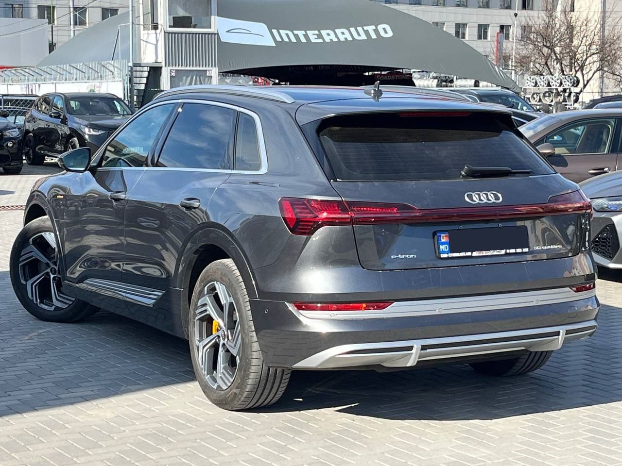 Audi E-tron 2023 — Миниатюра 4