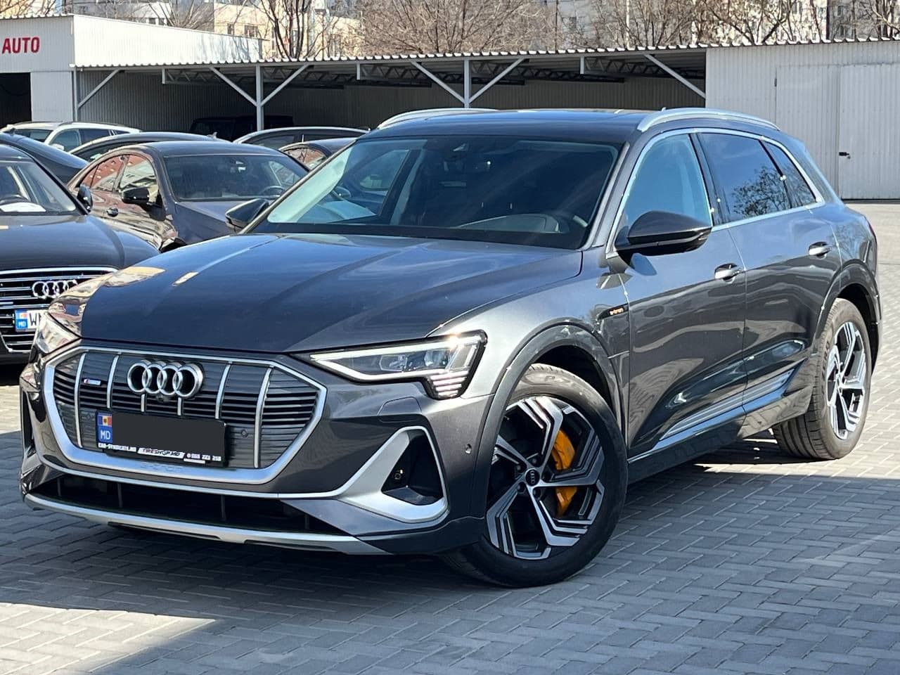 Audi E-tron