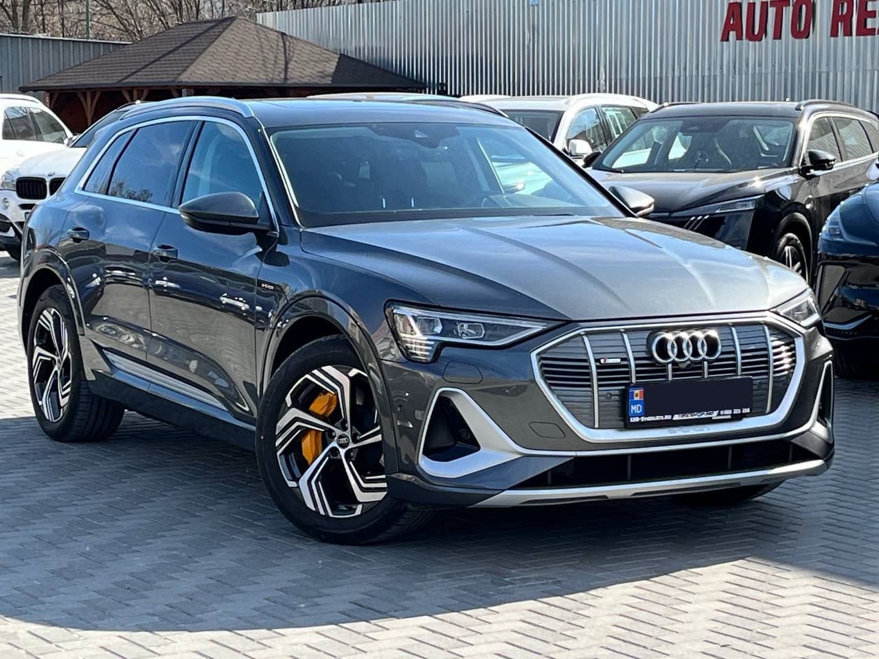 Audi E-tron 2023 — Миниатюра 3