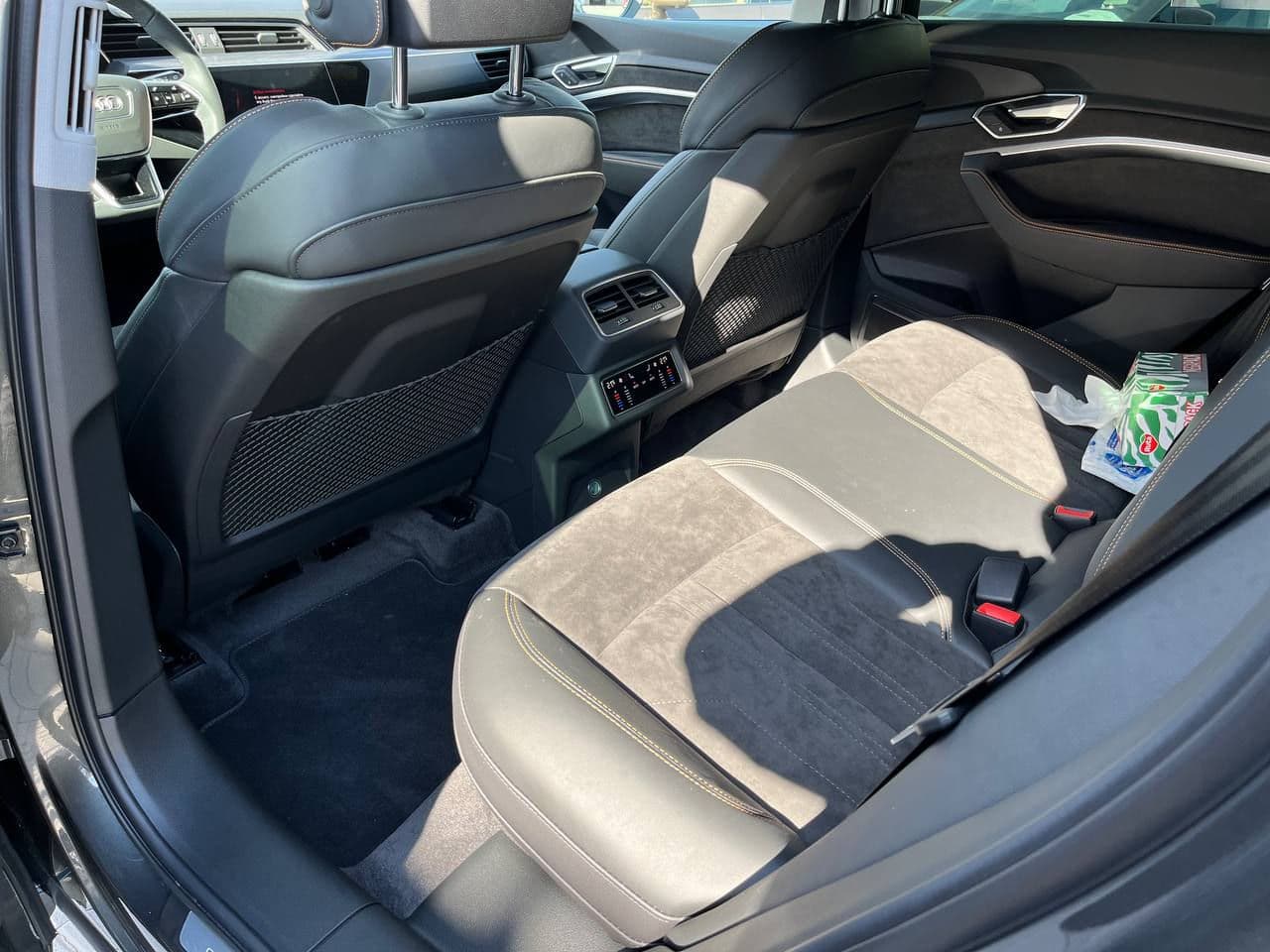 Audi E-tron 2023 — Миниатюра 13