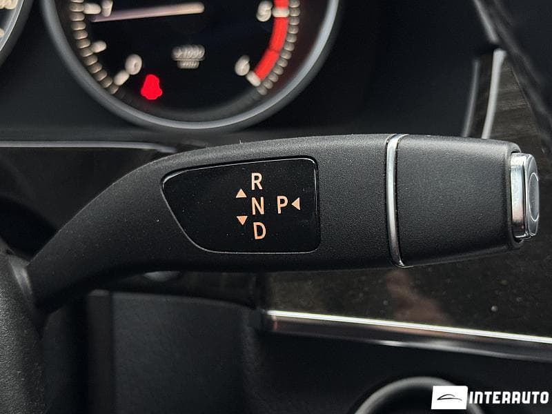 Mercedes E 220 2013 — Миниатюра 8