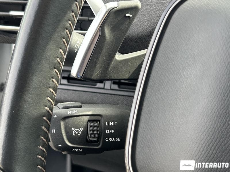 Peugeot 3008 2021 — Миниатюра 10