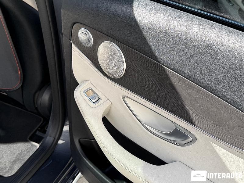 Mercedes C 300 2016 — Миниатюра 13
