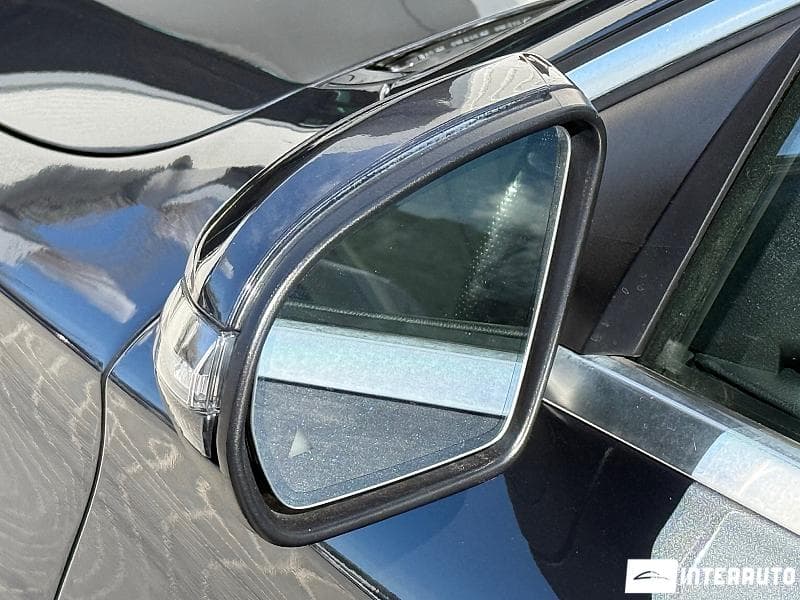 Mercedes C 300 2016 — Миниатюра 26