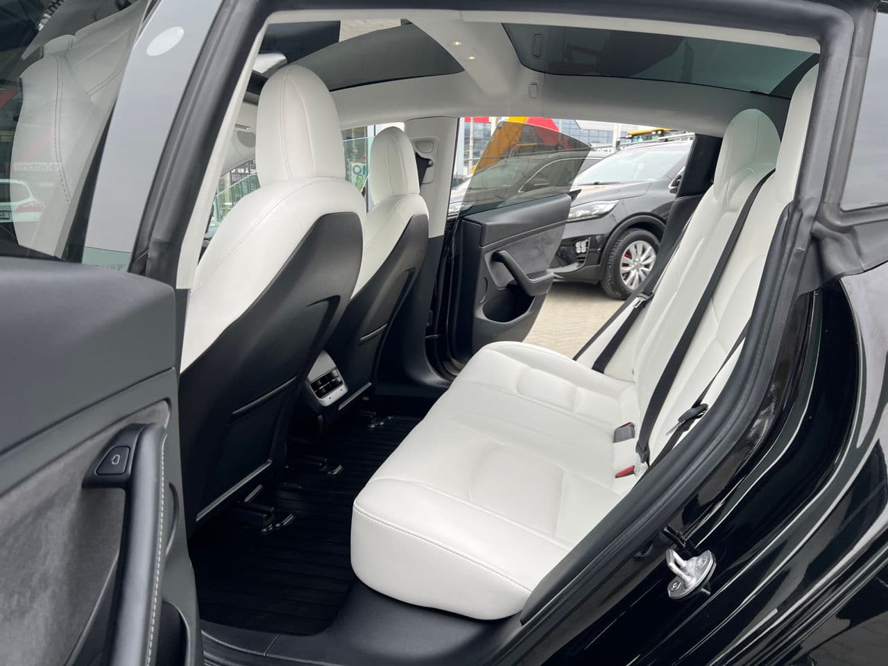 Tesla Model 3 2021 — Миниатюра 12