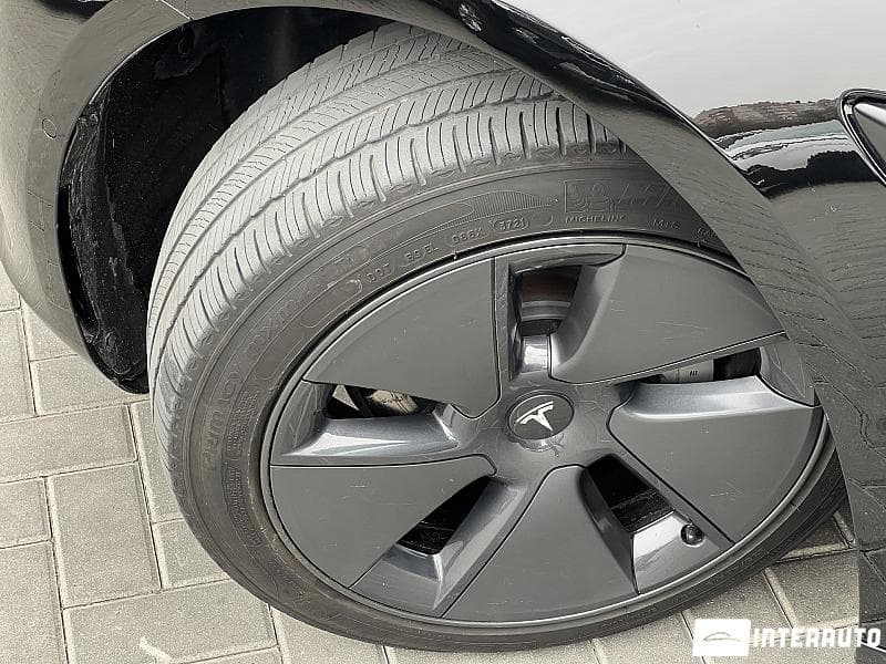 Tesla Model 3 2021 — Миниатюра 16