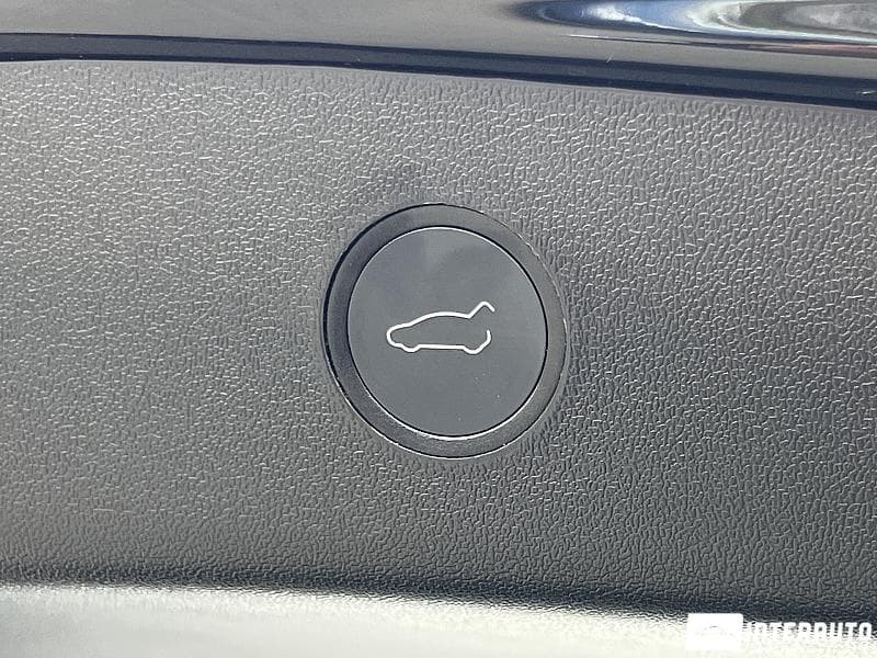 Tesla Model 3 2021 — Миниатюра 19