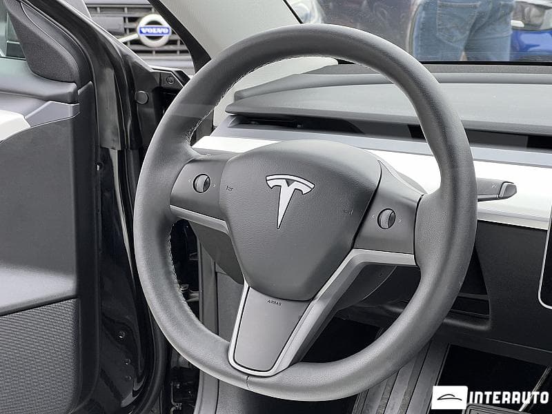 Tesla Model 3 2021 — Миниатюра 7