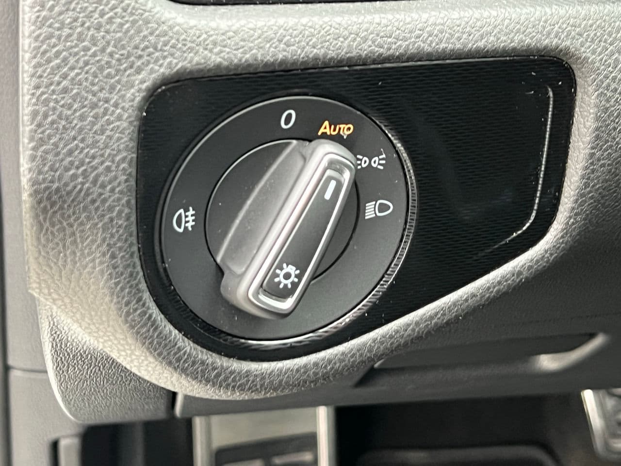 Volkswagen Golf GTE 2015 — Миниатюра 9