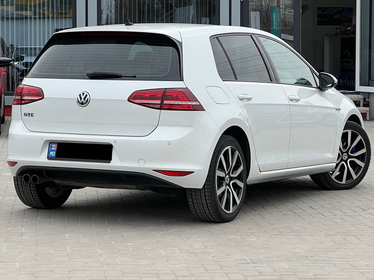 Volkswagen Golf GTE 2015 — Миниатюра 3