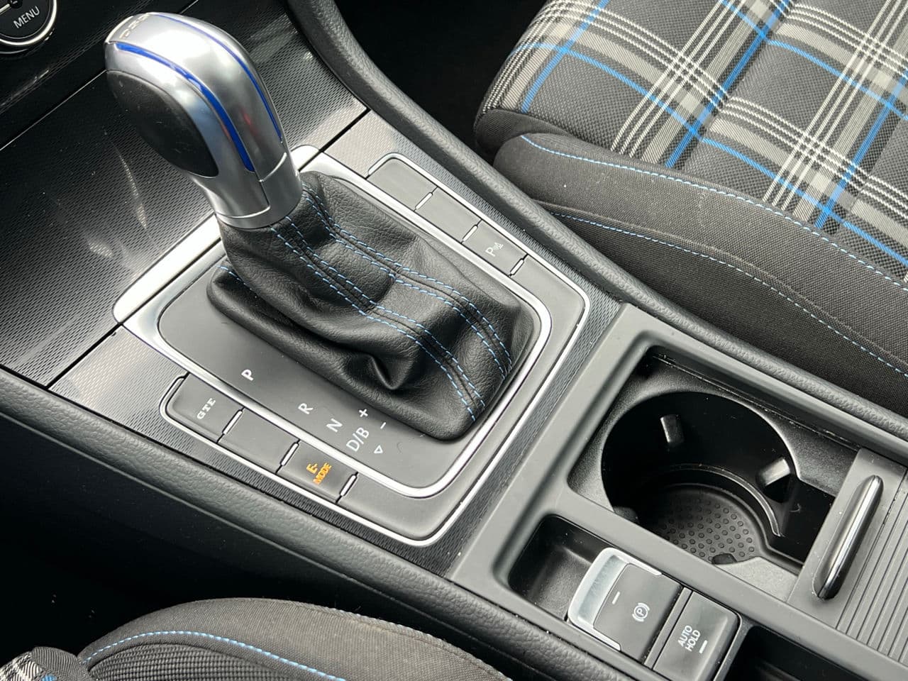 Volkswagen Golf GTE 2015 — Миниатюра 15