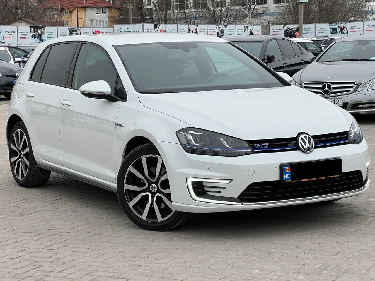 Volkswagen Golf GTE 2015 — Миниатюра 4