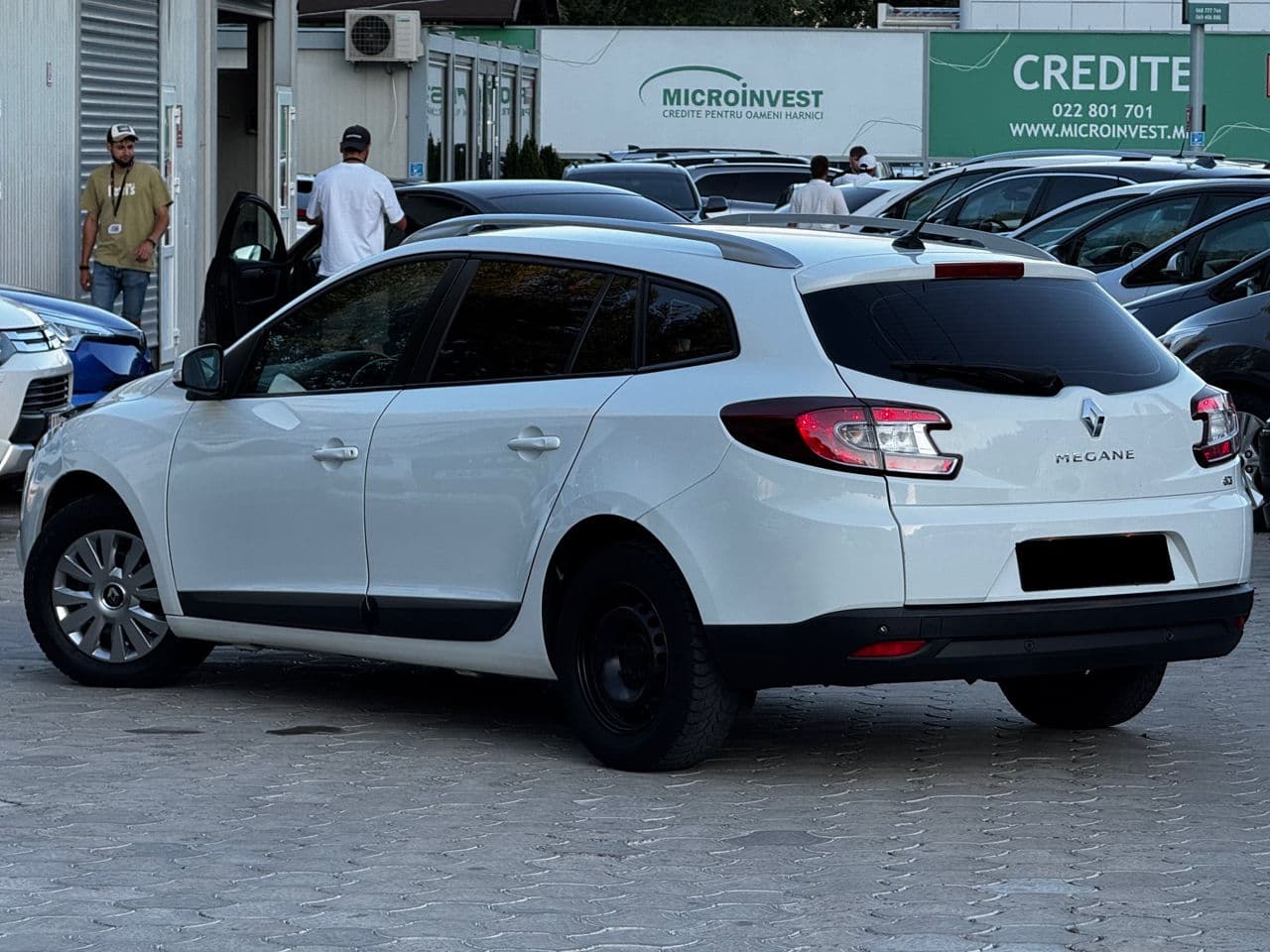 2010 Renault Megane — Miniatură 4