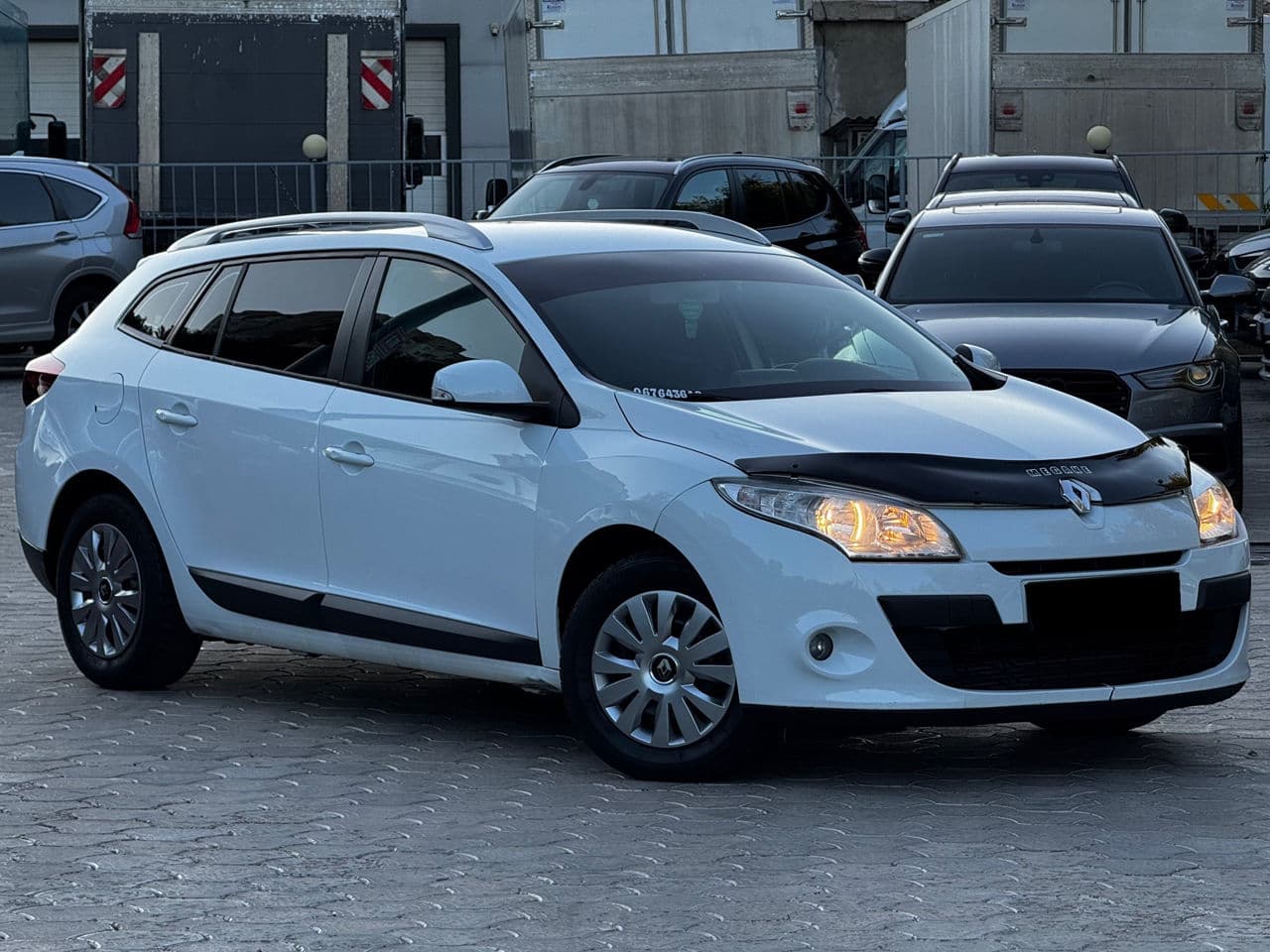 2010 Renault Megane — Miniatură 3