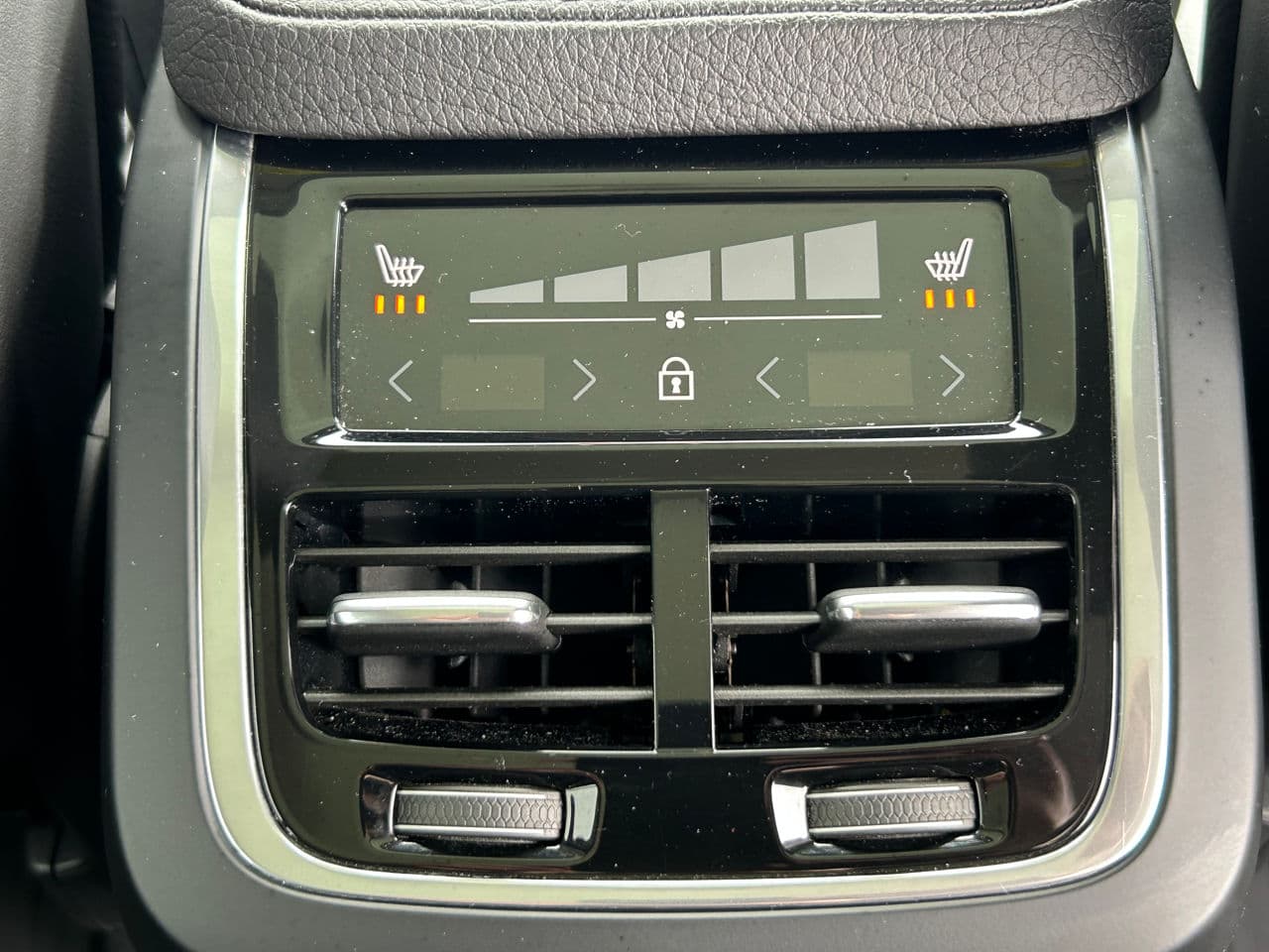 Volvo XC 90 2018 — Миниатюра 22