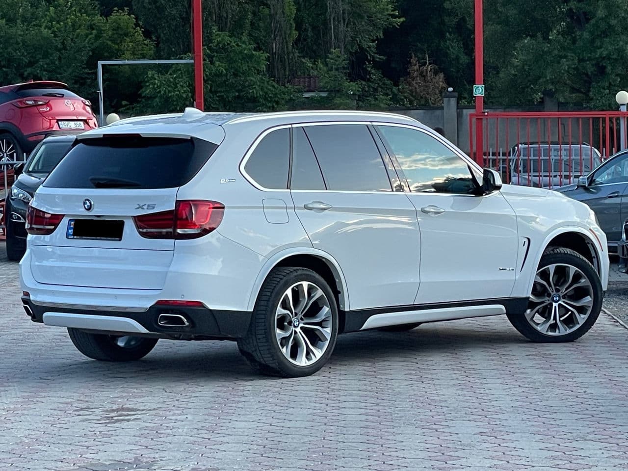 2018 BMW X5 4.0e — Miniatură 3