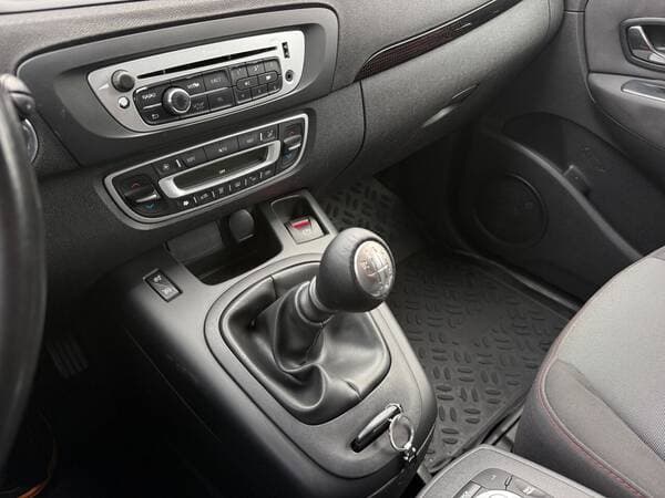 Renault Grand Scenic 2013 — Миниатюра 10