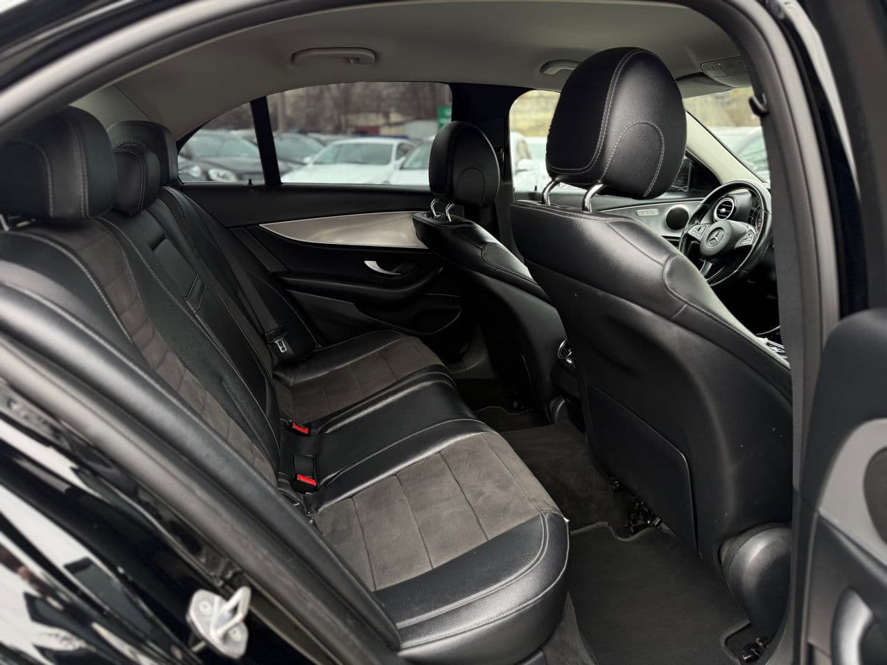 Mercedes E 200 2018 — Миниатюра 16