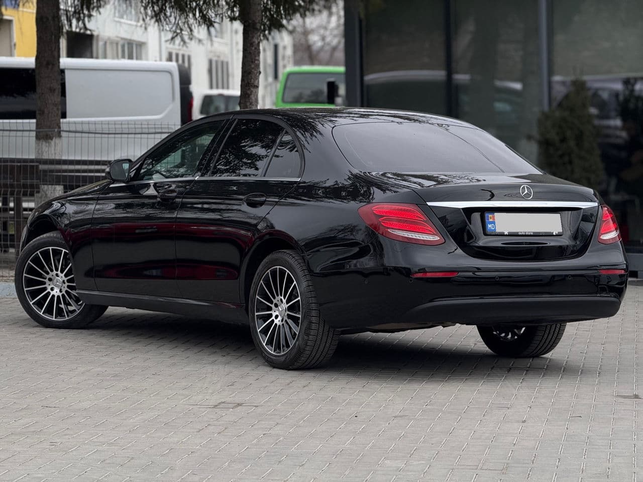 Mercedes E 200 2018 — Миниатюра 4
