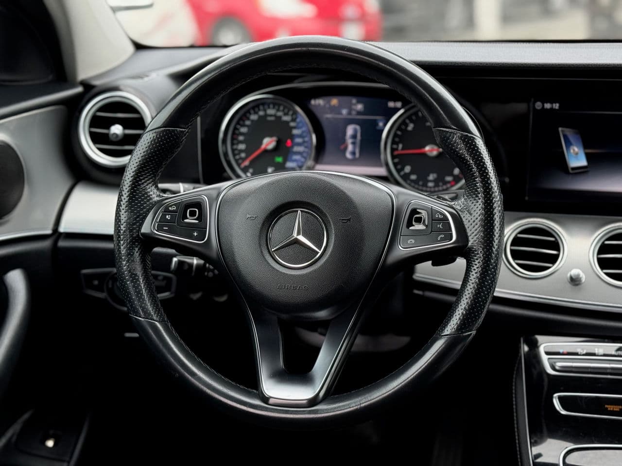 Mercedes E 200 2018 — Миниатюра 10