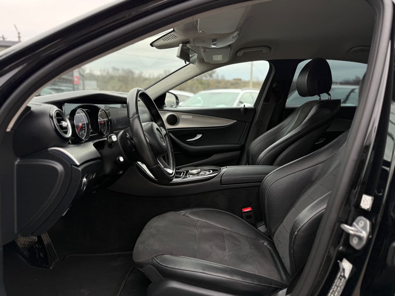 Mercedes E 200 2018 — Миниатюра 5