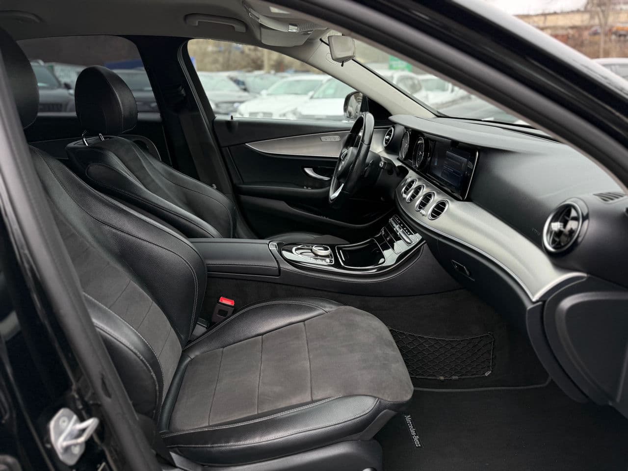 Mercedes E 200 2018 — Миниатюра 15