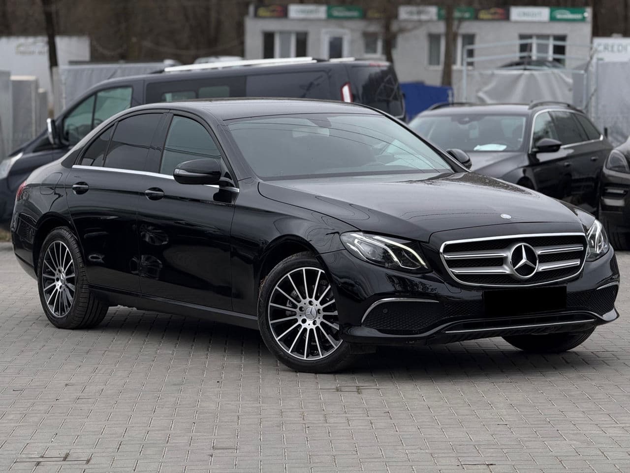 Mercedes E 200 2018 — Миниатюра 3