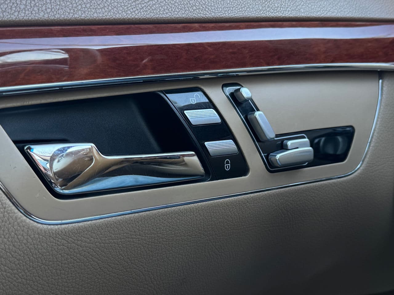 Mercedes S 320 2006 — Миниатюра 16
