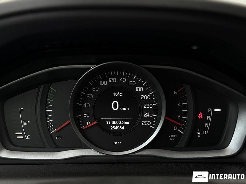 Volvo XC 60 2014 — Миниатюра 12