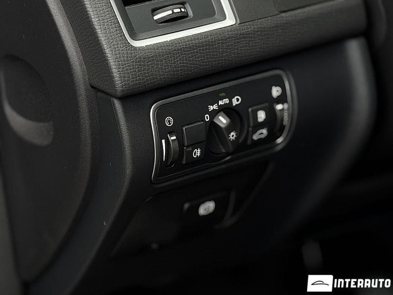 Volvo XC 60 2014 — Миниатюра 10