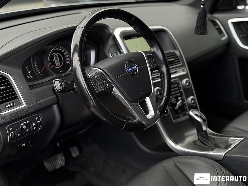 Volvo XC 60 2014 — Миниатюра 9