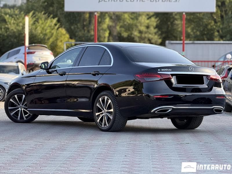 Mercedes E 300de 2021 — Миниатюра 3
