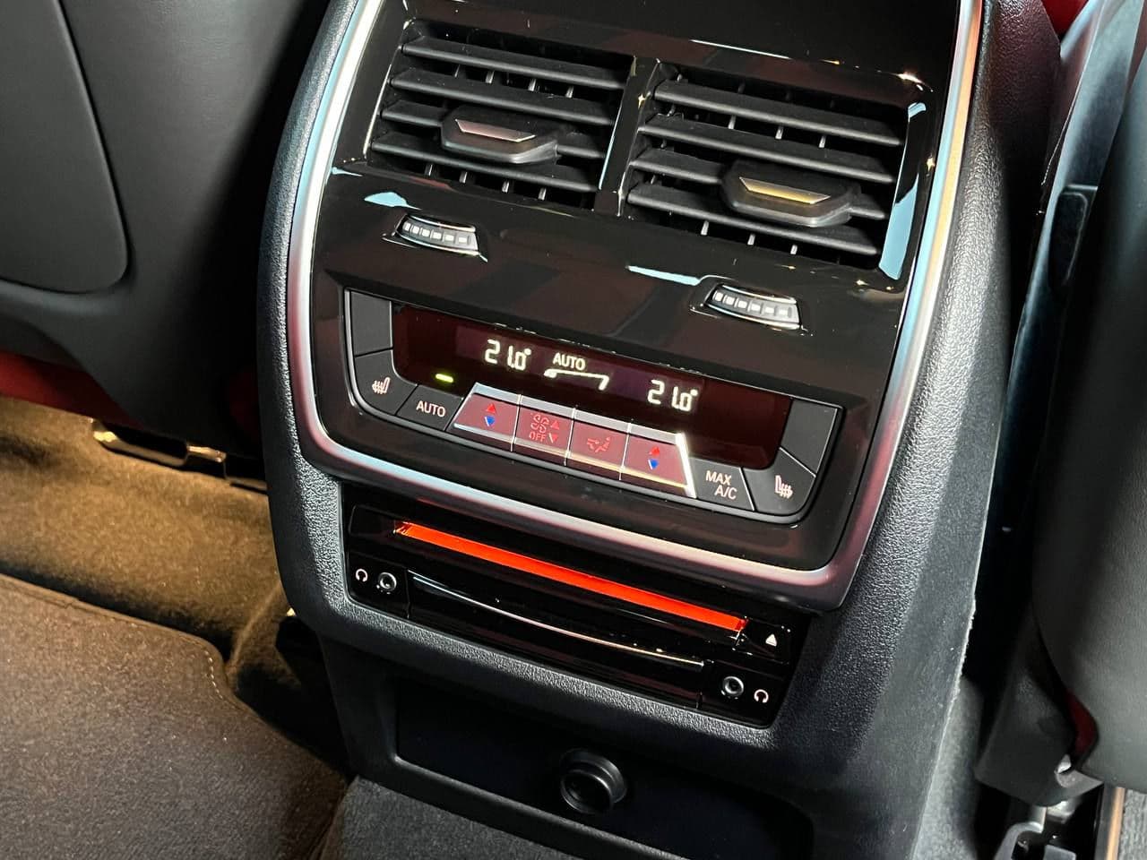 BMW X6M Competition 2022 — Миниатюра 18