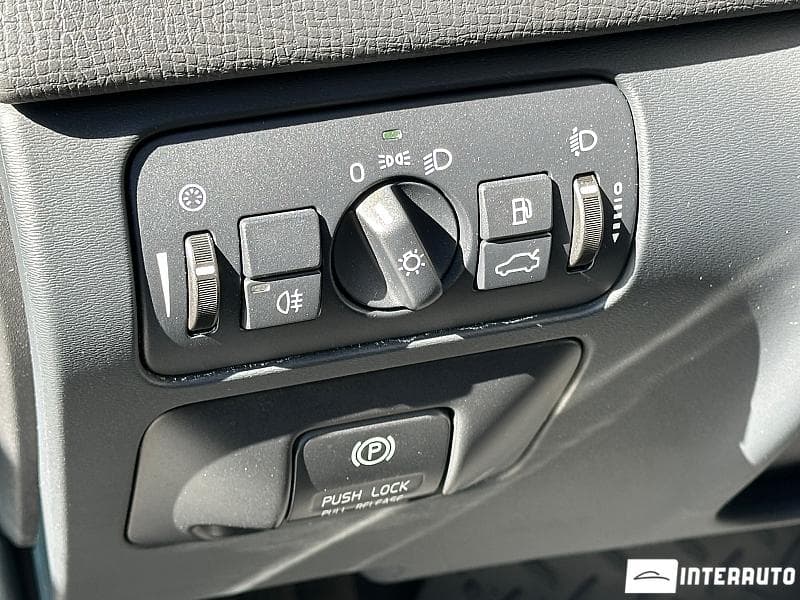 Volvo XC 60 2011 — Миниатюра 13