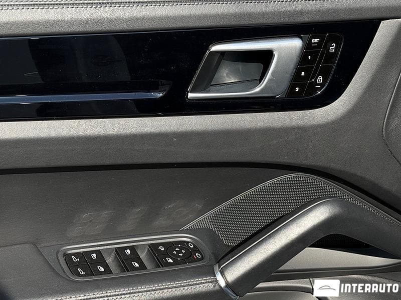 Porsche Cayenne 2019 — Миниатюра 10