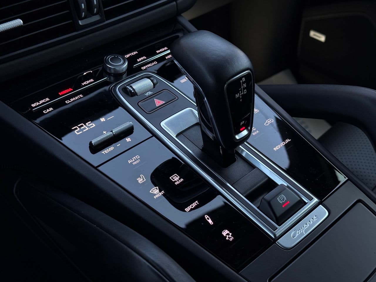 Porsche Cayenne 2019 — Миниатюра 20