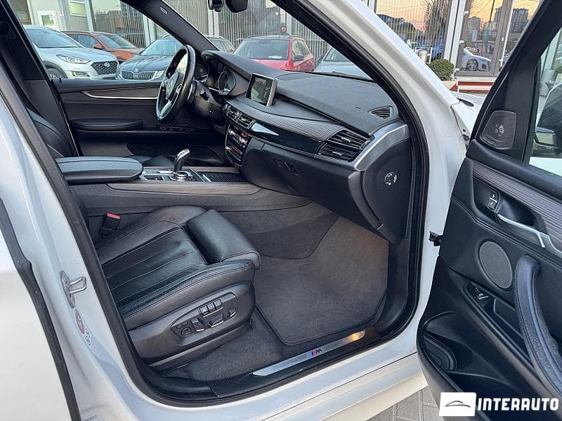 2016 BMW X5 2.5D — Miniatură 26
