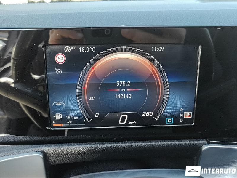 Mercedes GLB 200d 2020 — Миниатюра 11