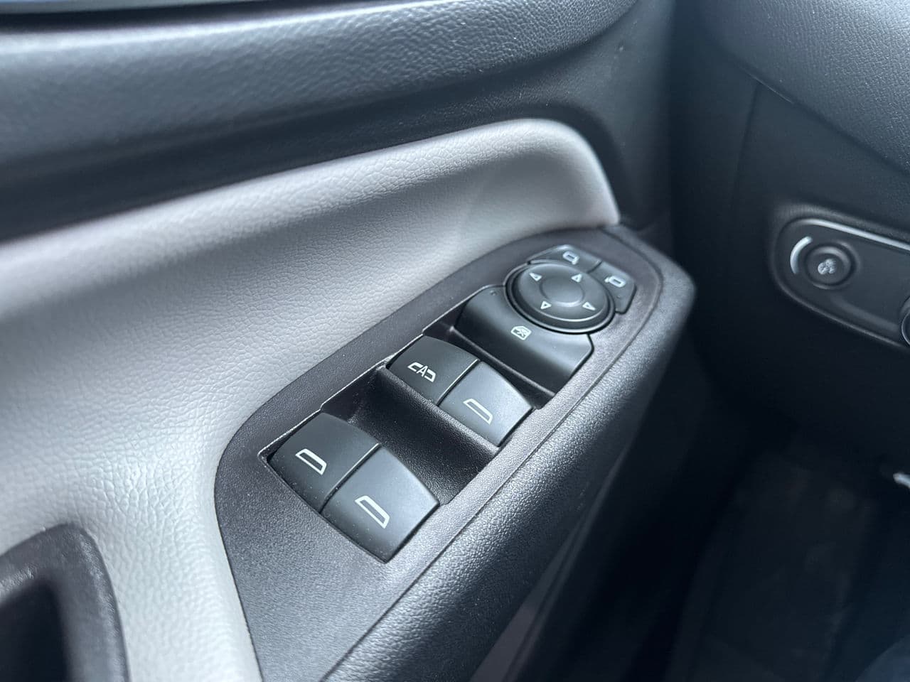 Chevrolet Equinox 2020 — Миниатюра 8