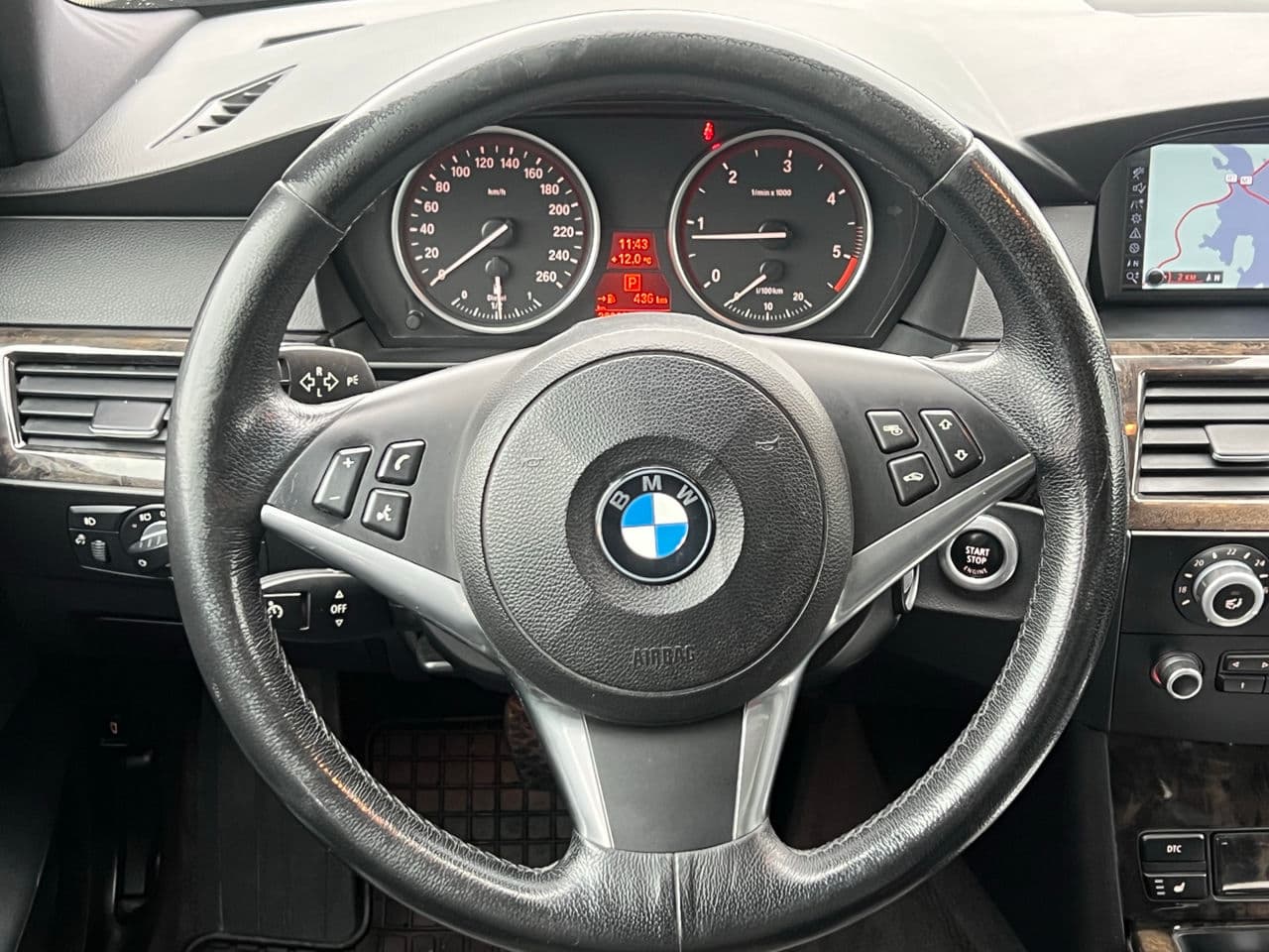 BMW 520 2009 — Миниатюра 8